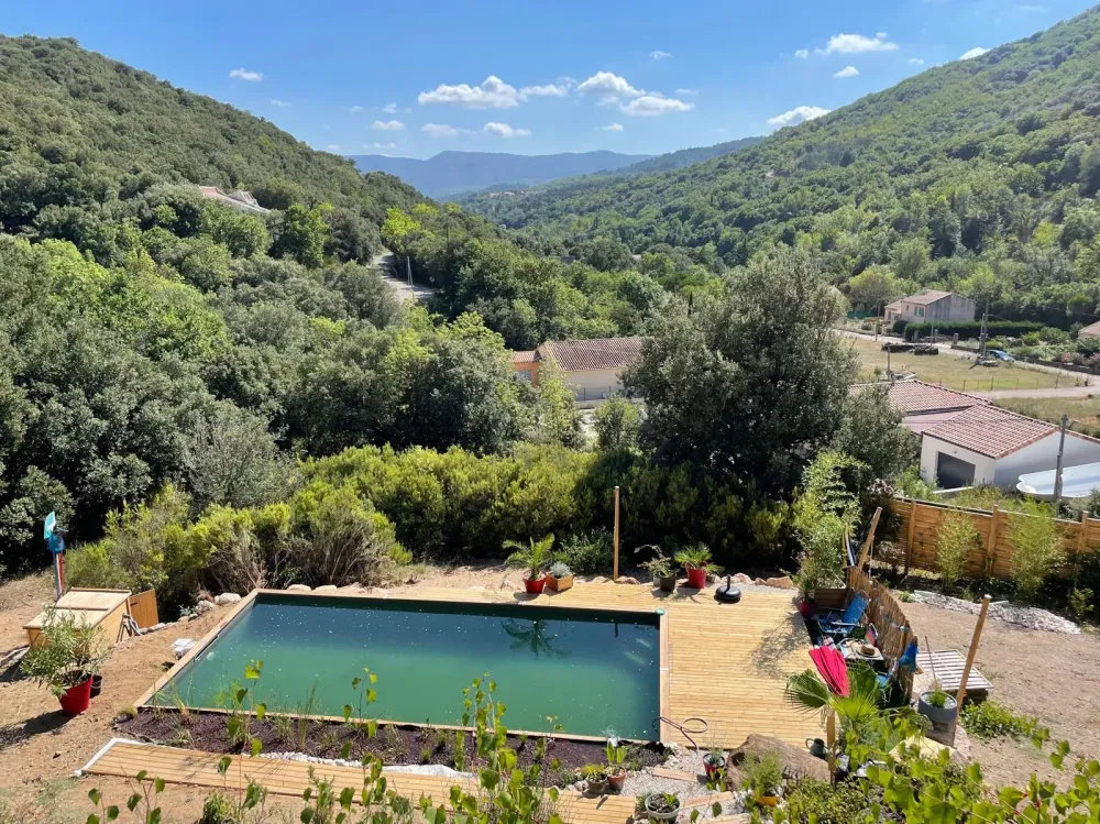 Piscine naturelle près de Nîmes